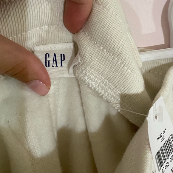 GAP white sweatpants, NEW WITH TAGS, size M - Picture 4 of 4